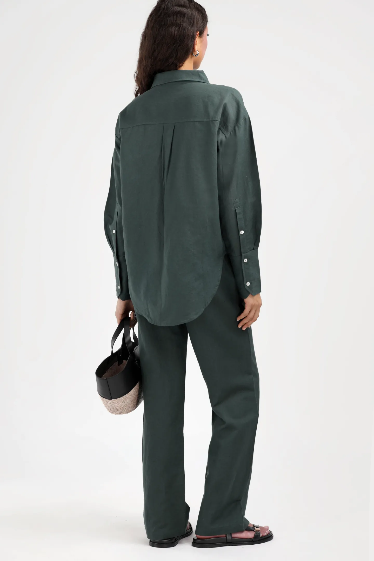 bluse_st_germain_in_dusty_3.webp Ladneri Blusen & Tops<Bluse St. Germain in Dusty Olive