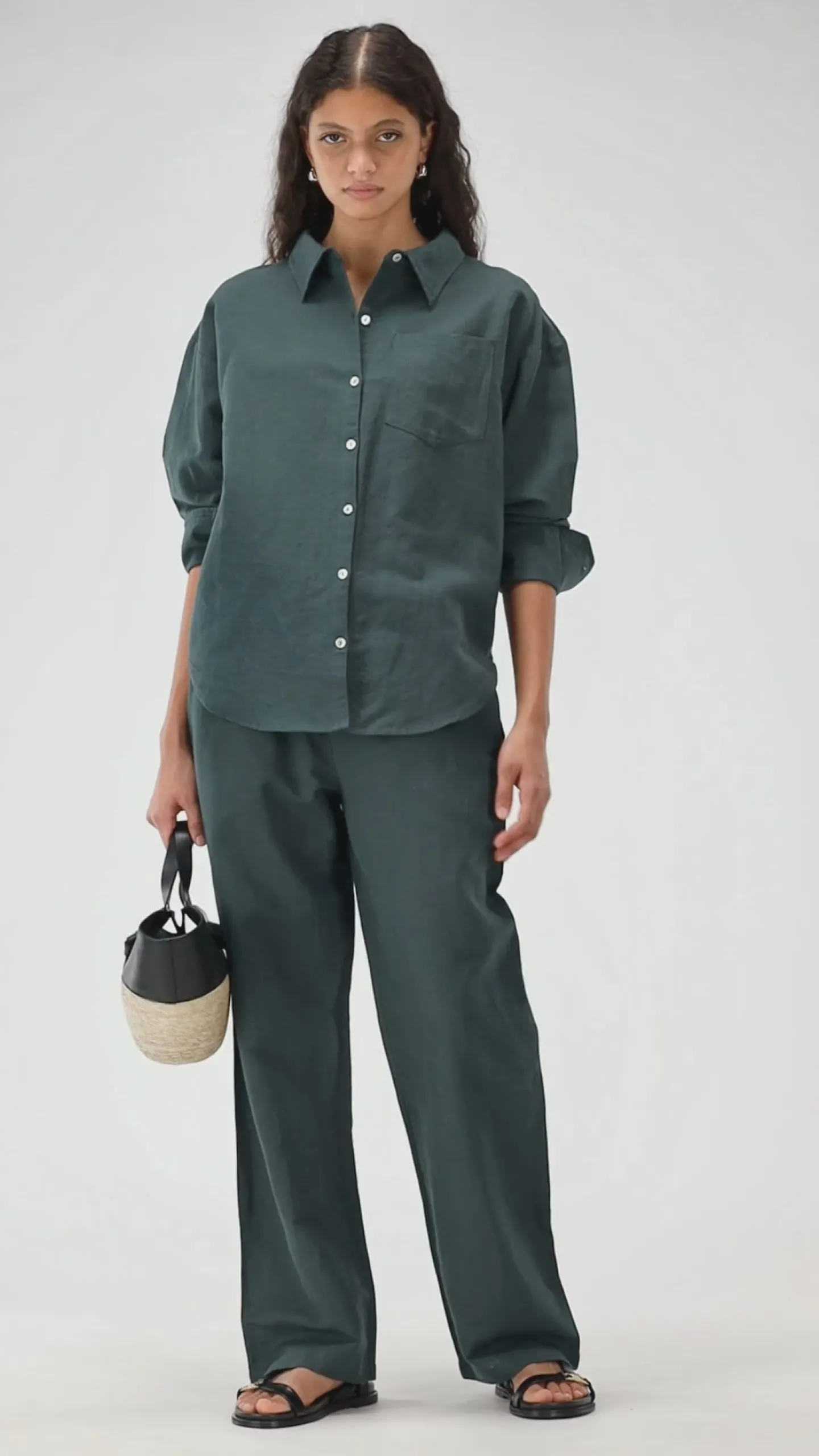 bluse_st_germain_in_dusty_4.webp Ladneri Blusen & Tops<Bluse St. Germain in Dusty Olive