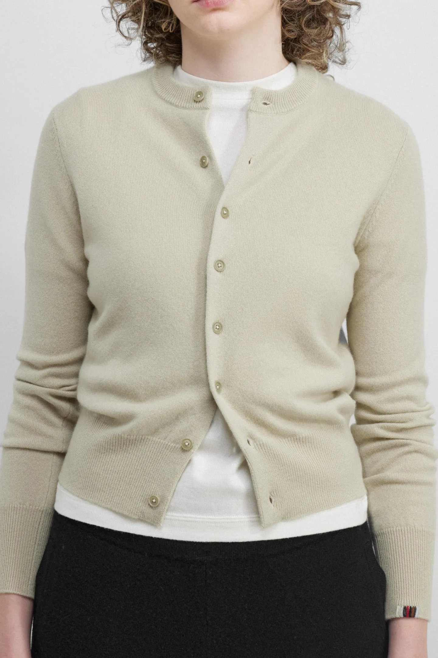 cardigan_little__n__in_de_1.webp Extreme Cashmere Strickjacken<Cardigan Little 2 N° 300 in Desert