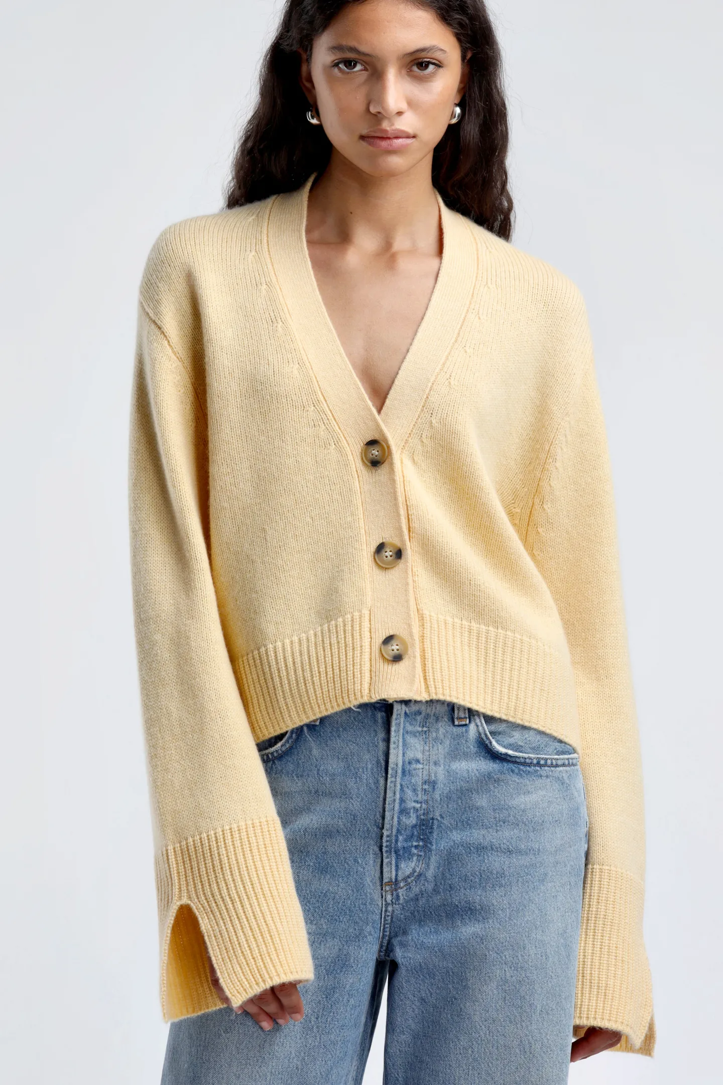 cardigan_paix_in_buttercr_2.webp Ladneri Strickjacken<Cardigan Paix in Buttercream