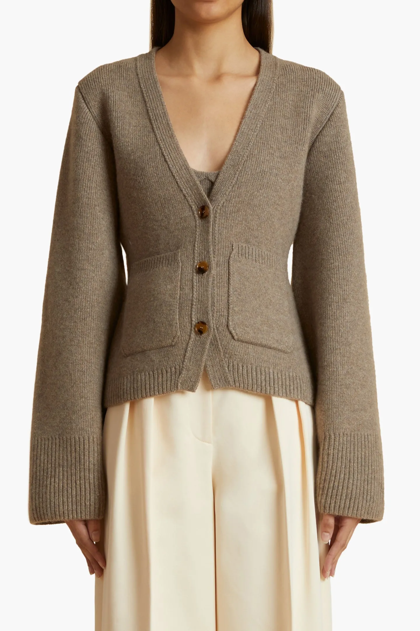 cardigan_scarlet_in_barle_2.webp Khaite Strickjacken<Cardigan Scarlet in Barley