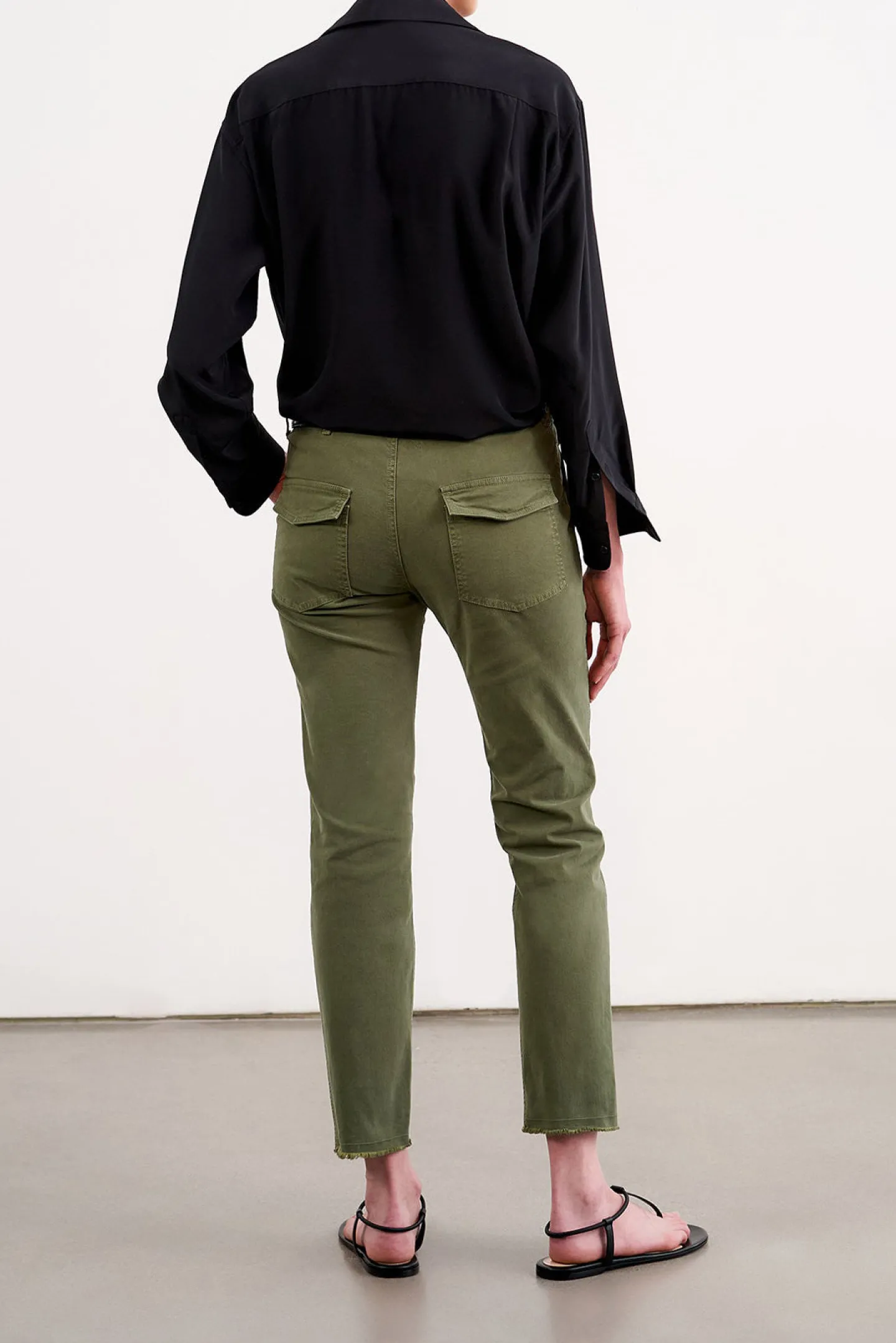 hose_jenna_in_camo_2.webp Nili Lotan Hosen & Jumpsuits<Hose Jenna in Camo