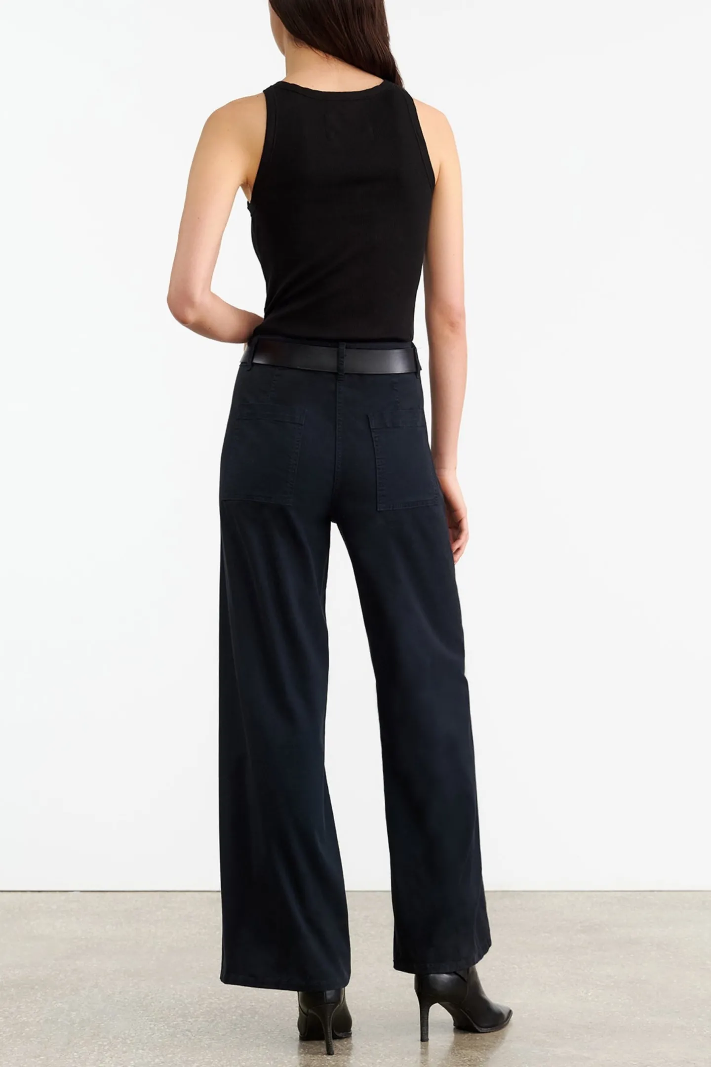 hose_megan_in_midnight_3.webp Nili Lotan Hosen & Jumpsuits<Hose Megan in Midnight