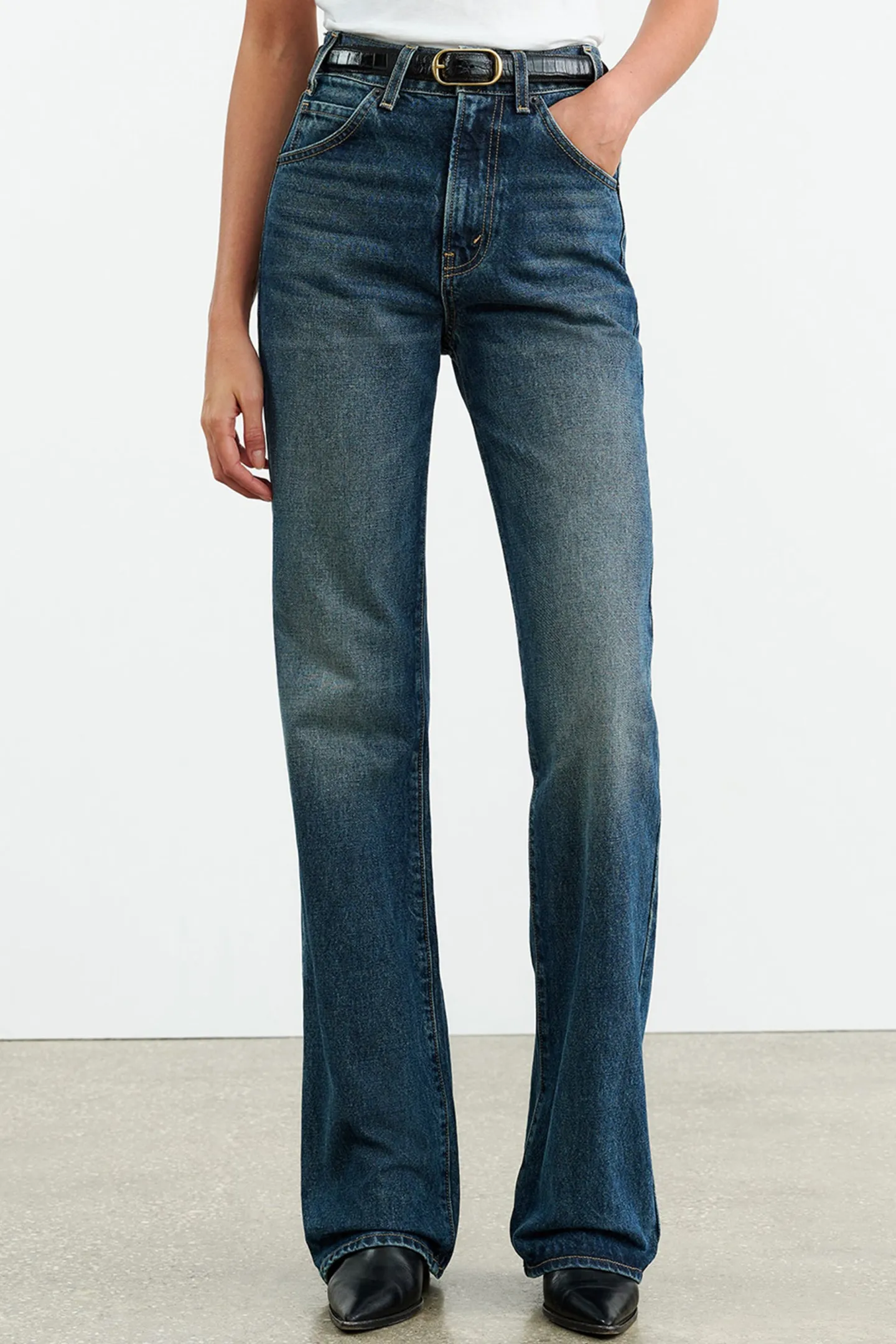 jeans_joan_in_simon_wash_5.webp Nili Lotan Jeans<Jeans Joan in Simon Wash