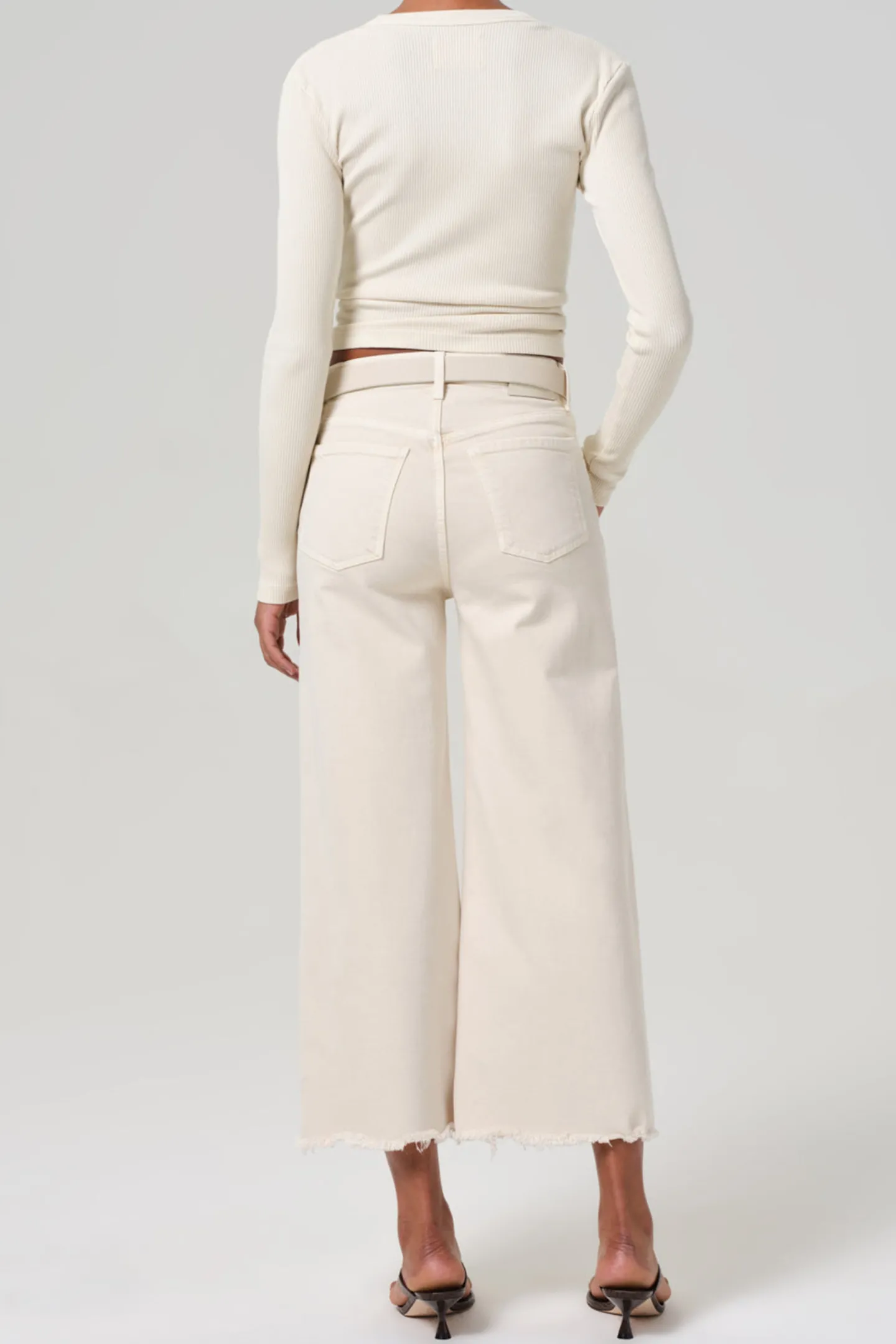 jeans_lyra_crop_in_almond_4.webp Citizens of Humanity Jeans<Jeans Lyra Crop in Almondette
