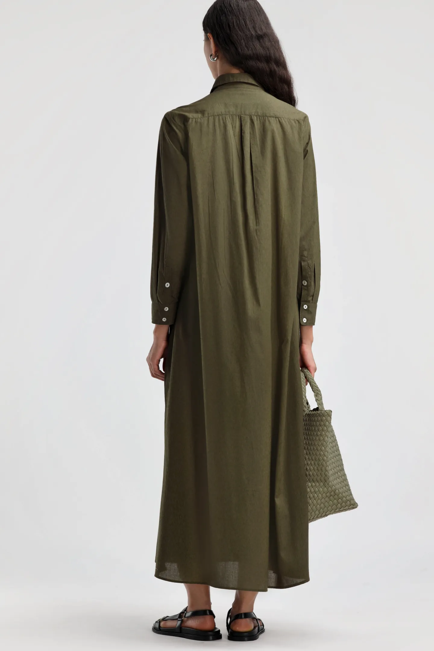 kleid_lavenue_in_oliv_3.webp Ladneri Kleider<Kleid L'Avenue in Oliv