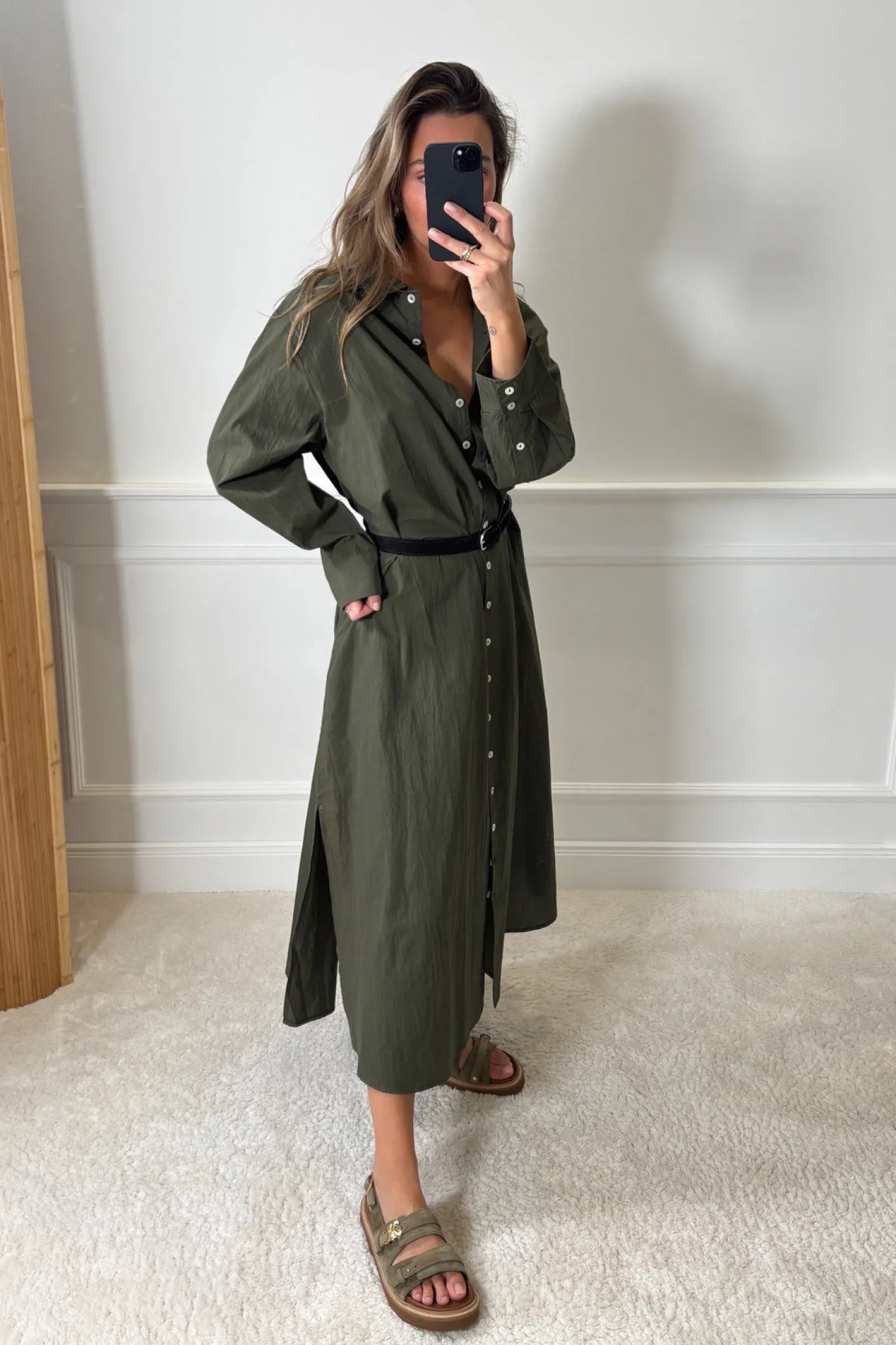kleid_lavenue_in_oliv_6.webp Ladneri Kleider<Kleid L'Avenue in Oliv