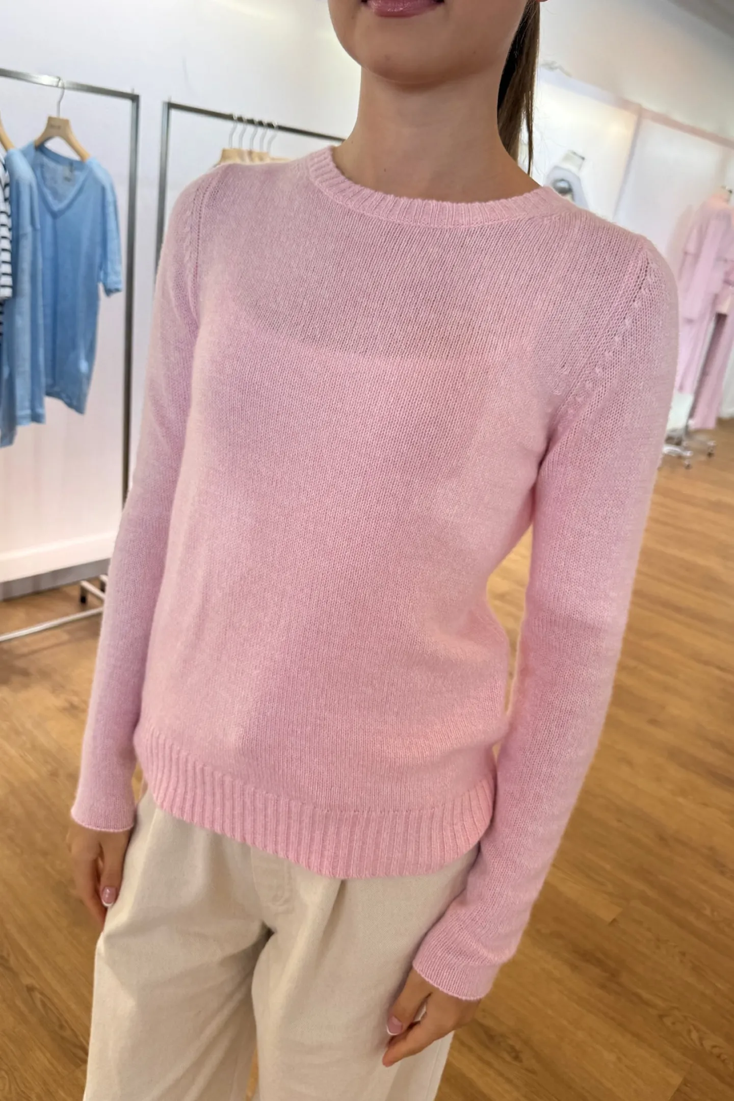pullover_boatneck_in_rosa_1.webp Allude Pullover<Pullover Boatneck in Rosa
