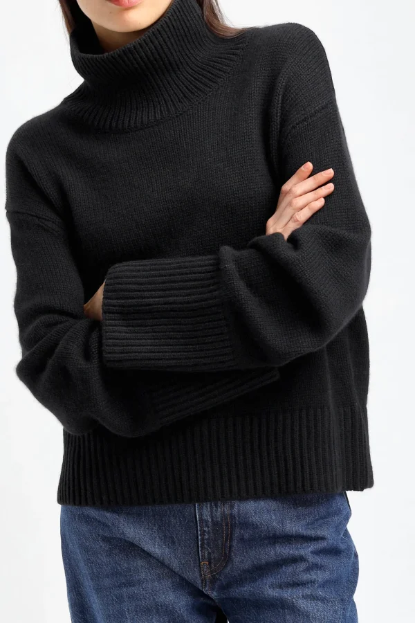 Lisa Yang Pullover<Pullover Fleur in Schwarz