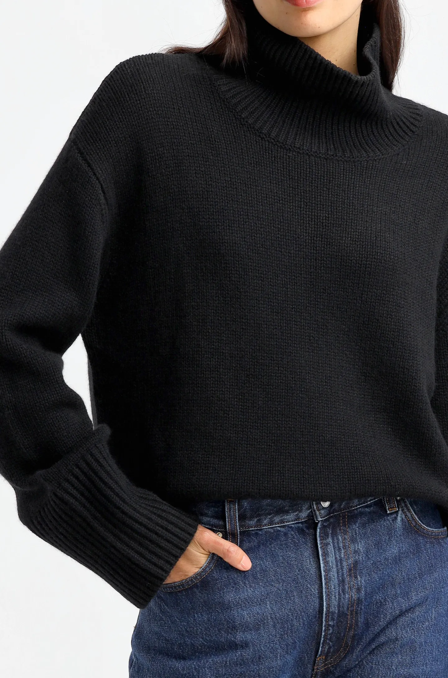 pullover_fleur_in_schwarz_3.webp Lisa Yang Pullover<Pullover Fleur in Schwarz
