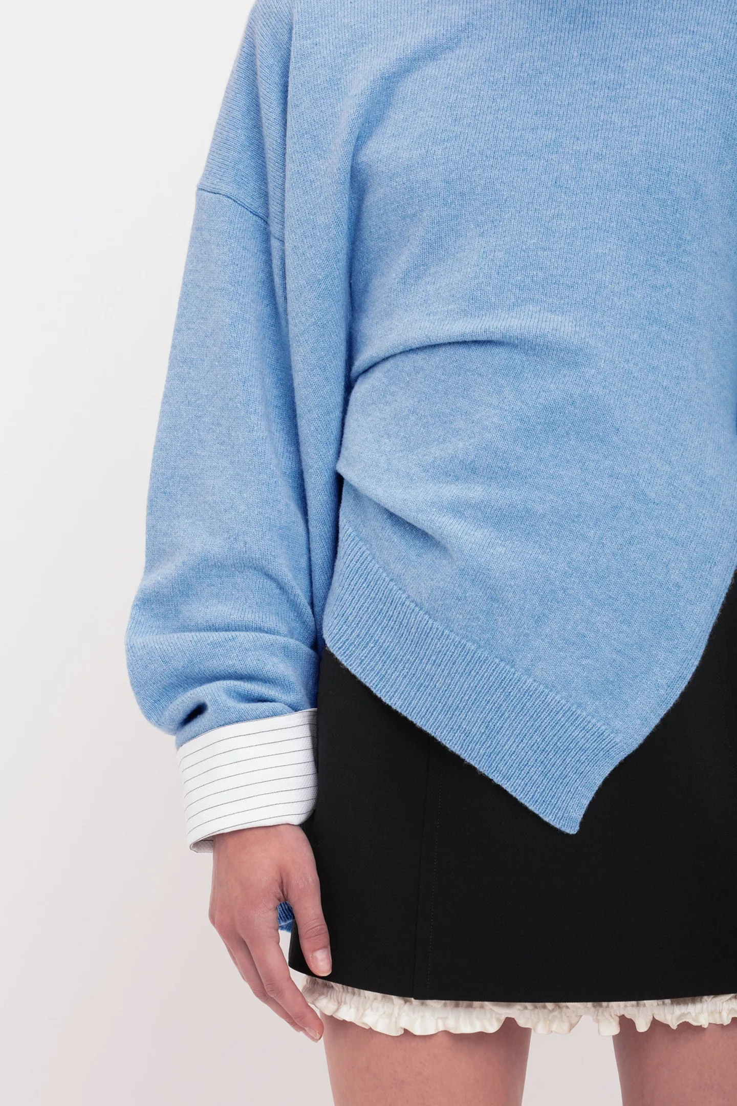 pullover_gathered_in_iceb_3.webp Victoria Beckham Pullover<Pullover Gathered in Iceberg