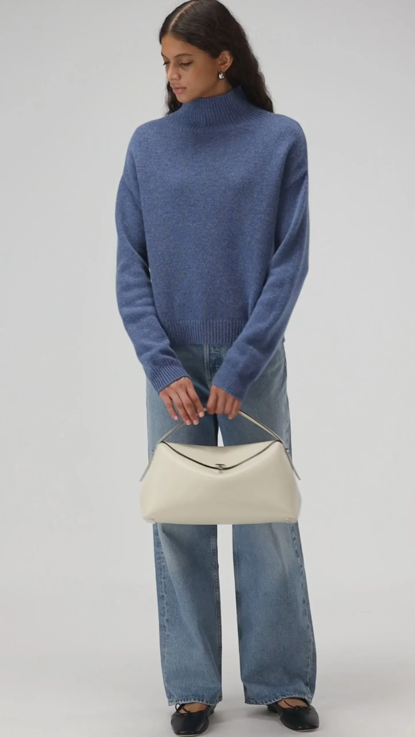 pullover_jardin_in_smoke__4.webp Ladneri Pullover<Pullover Jardin in Smoke Blue