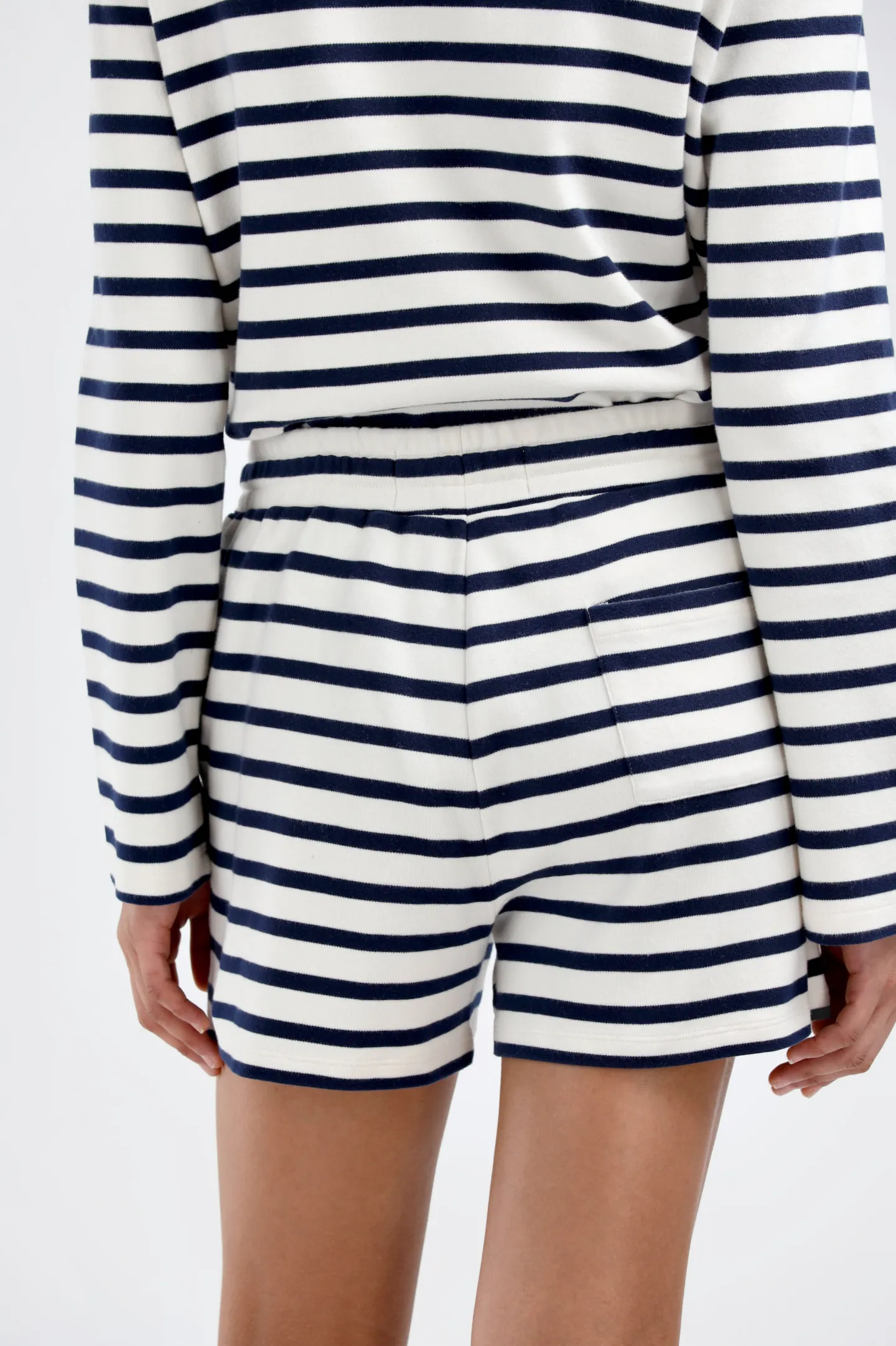 shorts_mimizan_in_ivoryna_5.webp Ladneri Shorts<Shorts Mimizan in Ivory/Navy