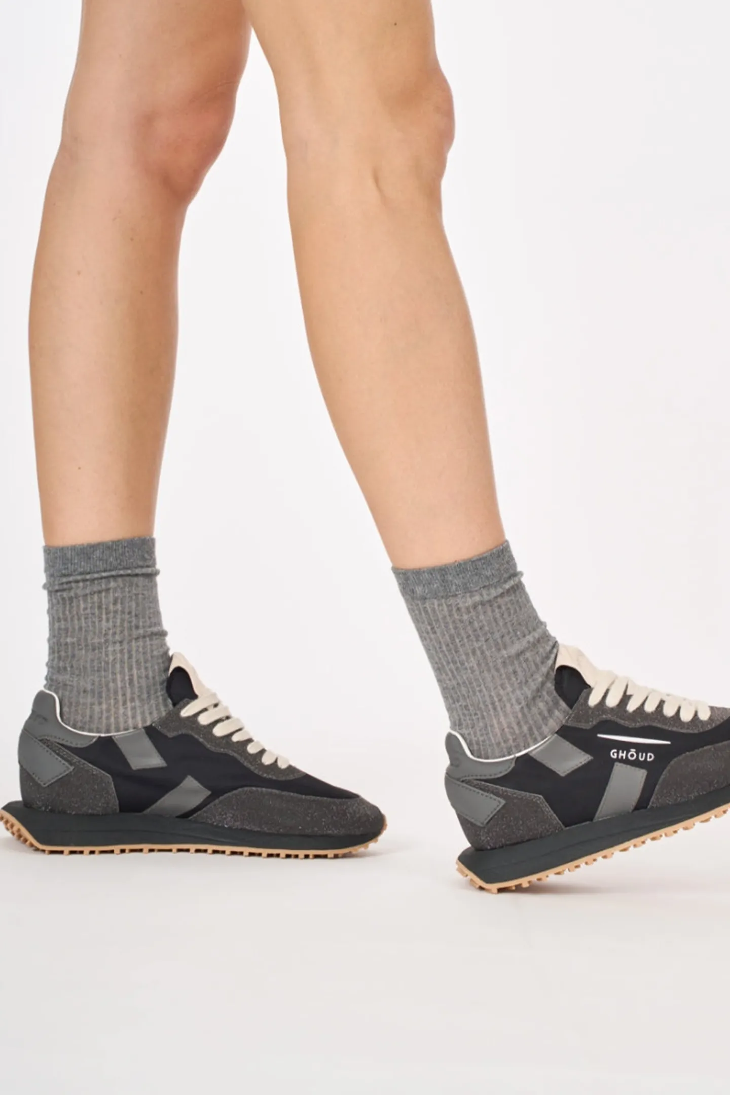 sneaker_rush_low_starligh_1-1.webp Ghoud Sneaker | Low Top<Sneaker Rush Low Starlight in Schwarz