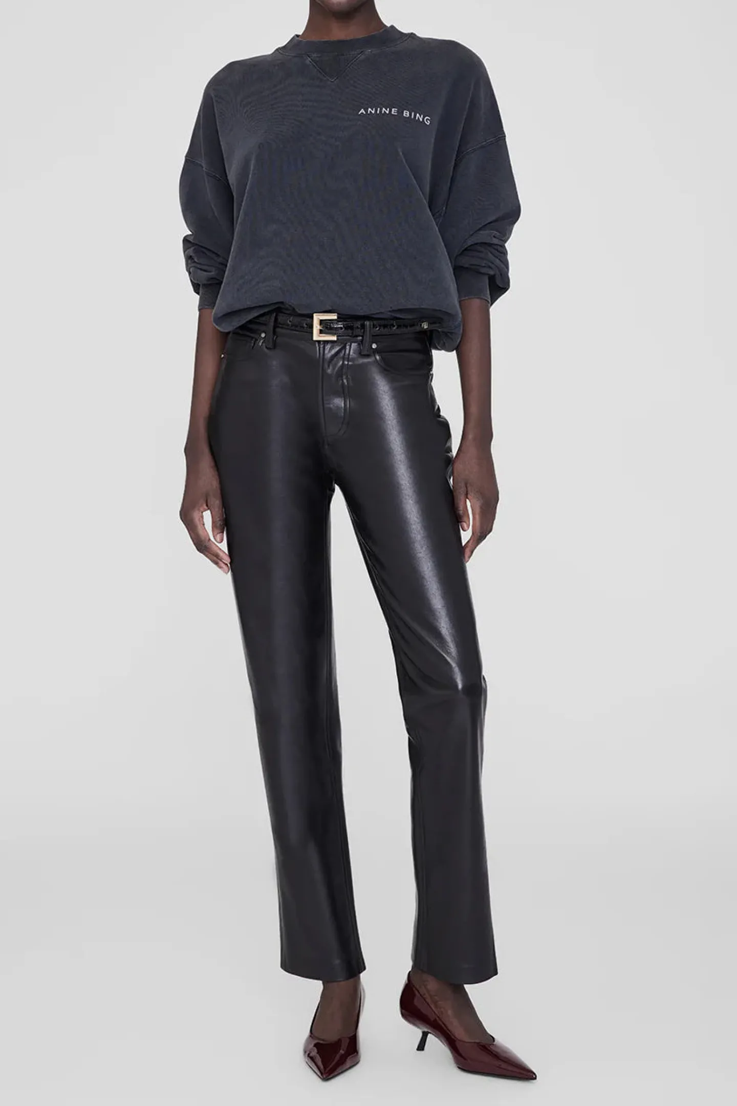 sweatshirt_jaci_twisted_s_2.webp Anine Bing Hoodies & Sweatshirts<Sweatshirt Jaci Twisted Snake in Washed Black