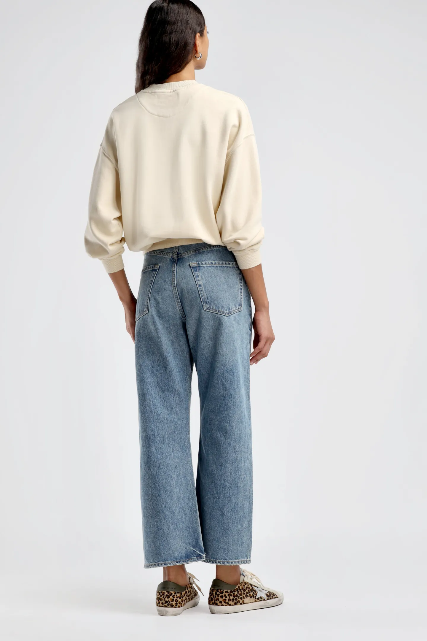 sweatshirt_montmartre_in__3.webp Ladneri Hoodies & Sweatshirts<Sweatshirt Montmartre in Bleached Sand