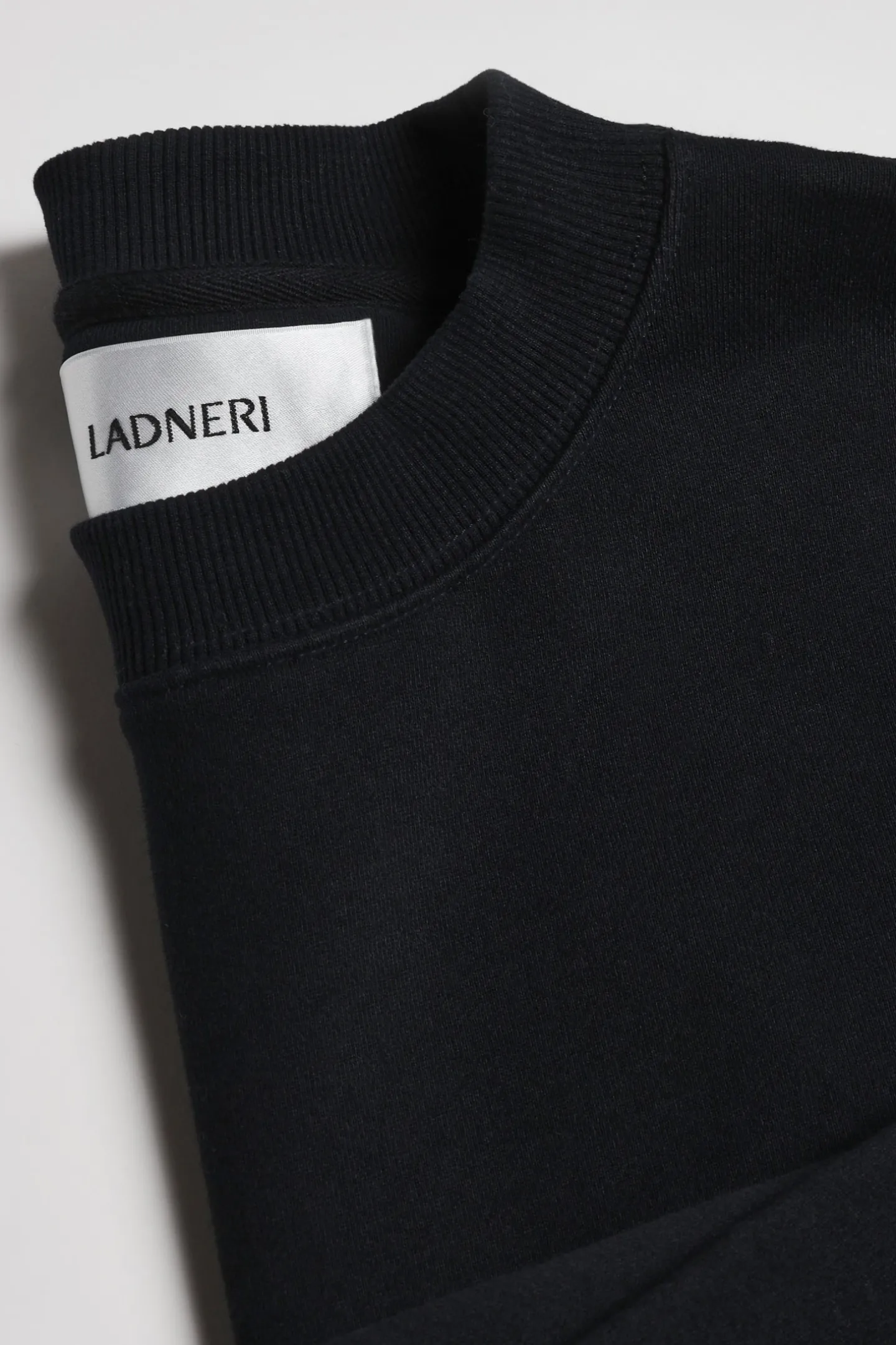 sweatshirt_montmartre_in__7-1.webp Ladneri Hoodies & Sweatshirts<Sweatshirt Montmartre in Schwarz