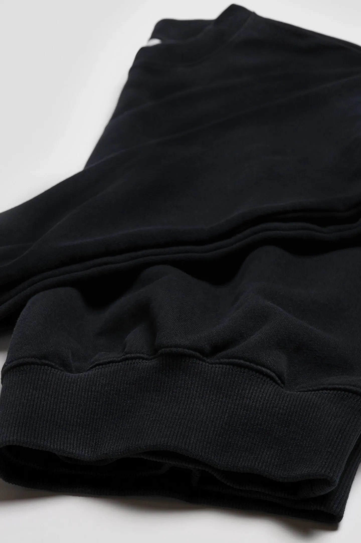 sweatshirt_montmartre_in__8-1.webp Ladneri Hoodies & Sweatshirts<Sweatshirt Montmartre in Schwarz
