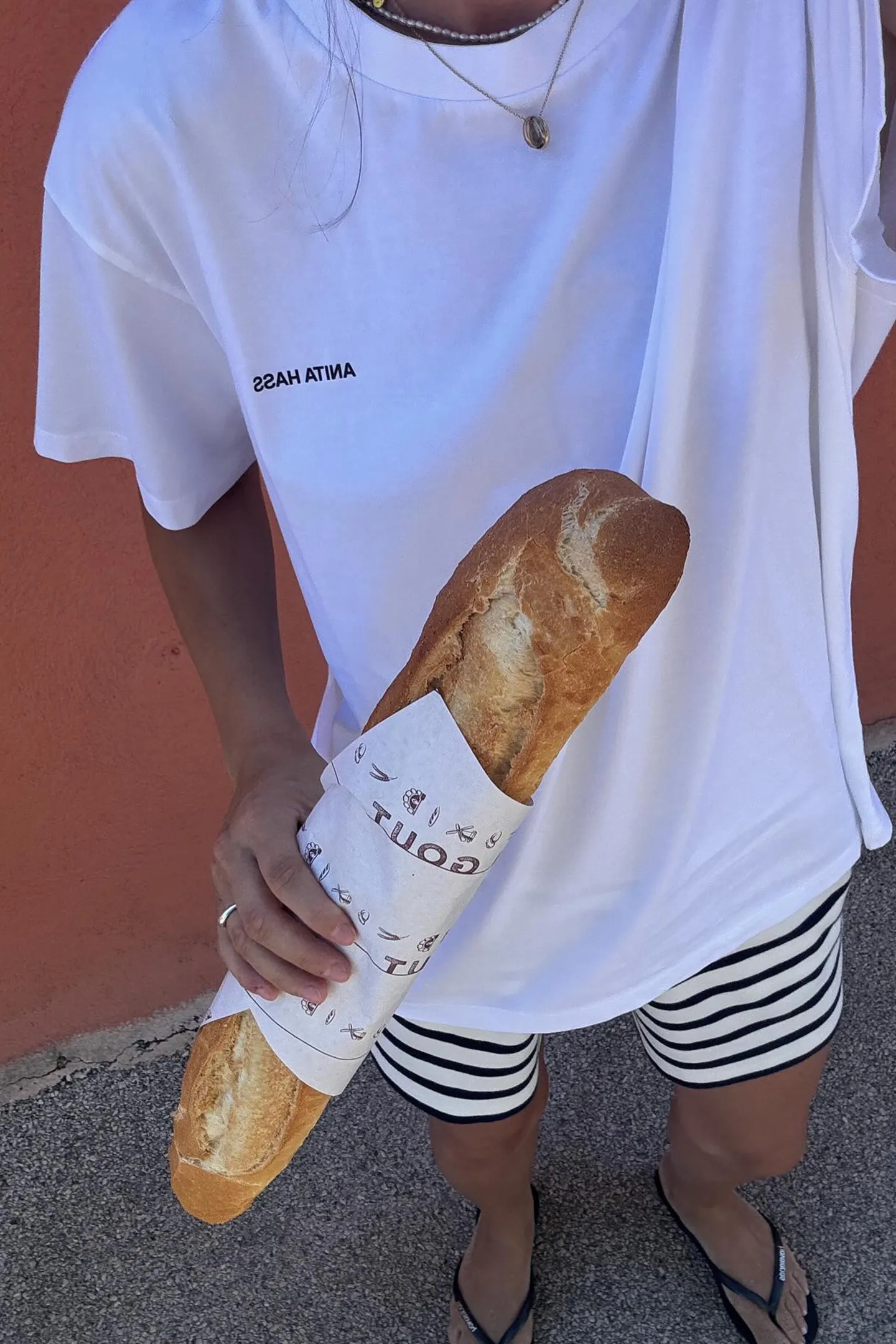 tshirt_amour_in_wei_3.webp Anita Hass Shirts, Tank Tops & Longsleeves<T-Shirt 'Amour' in Weiß