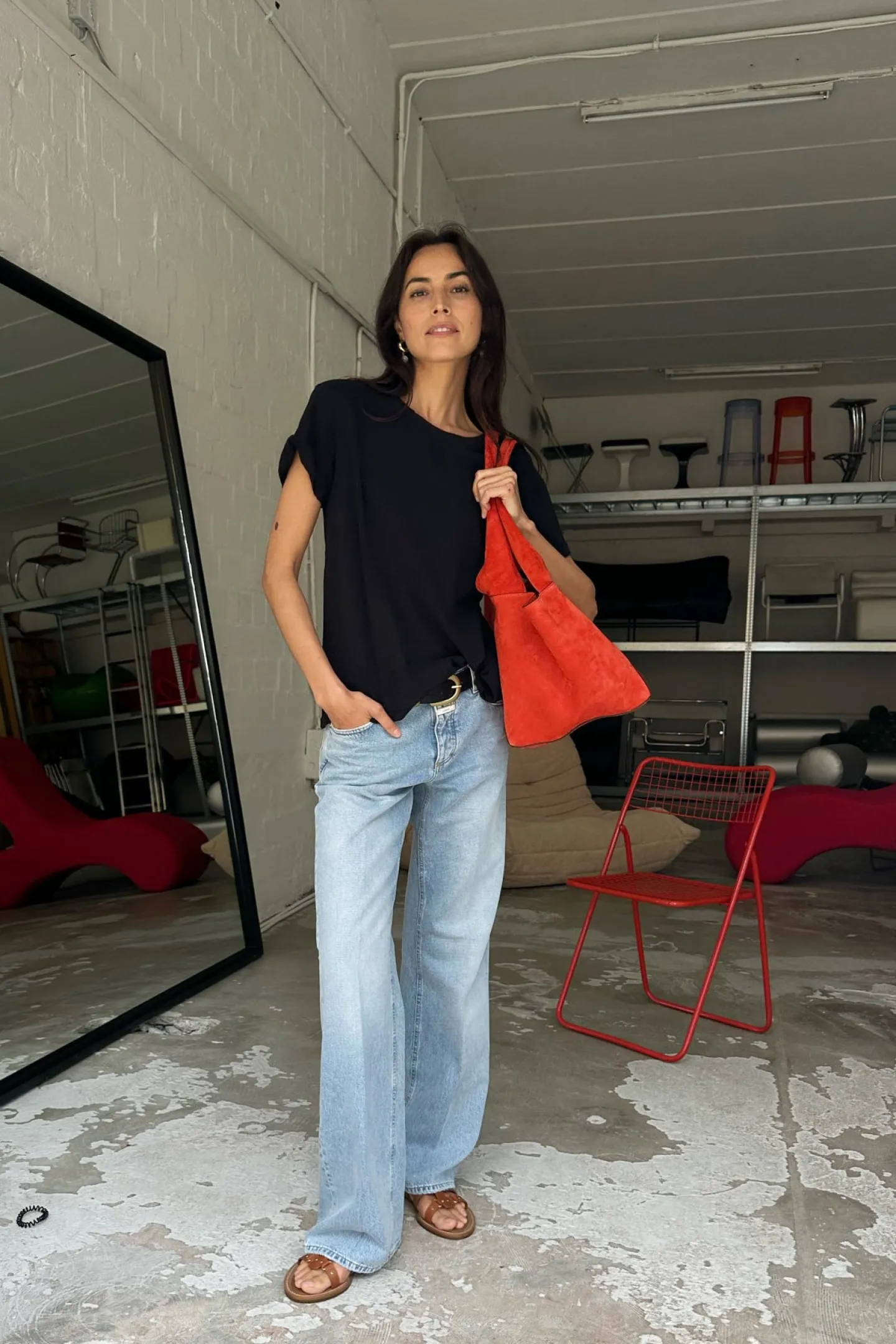tshirt_brady_in_washed_bl_1.webp Nili Lotan Shirts, Tank Tops & Longsleeves<T-Shirt Brady in Washed Black