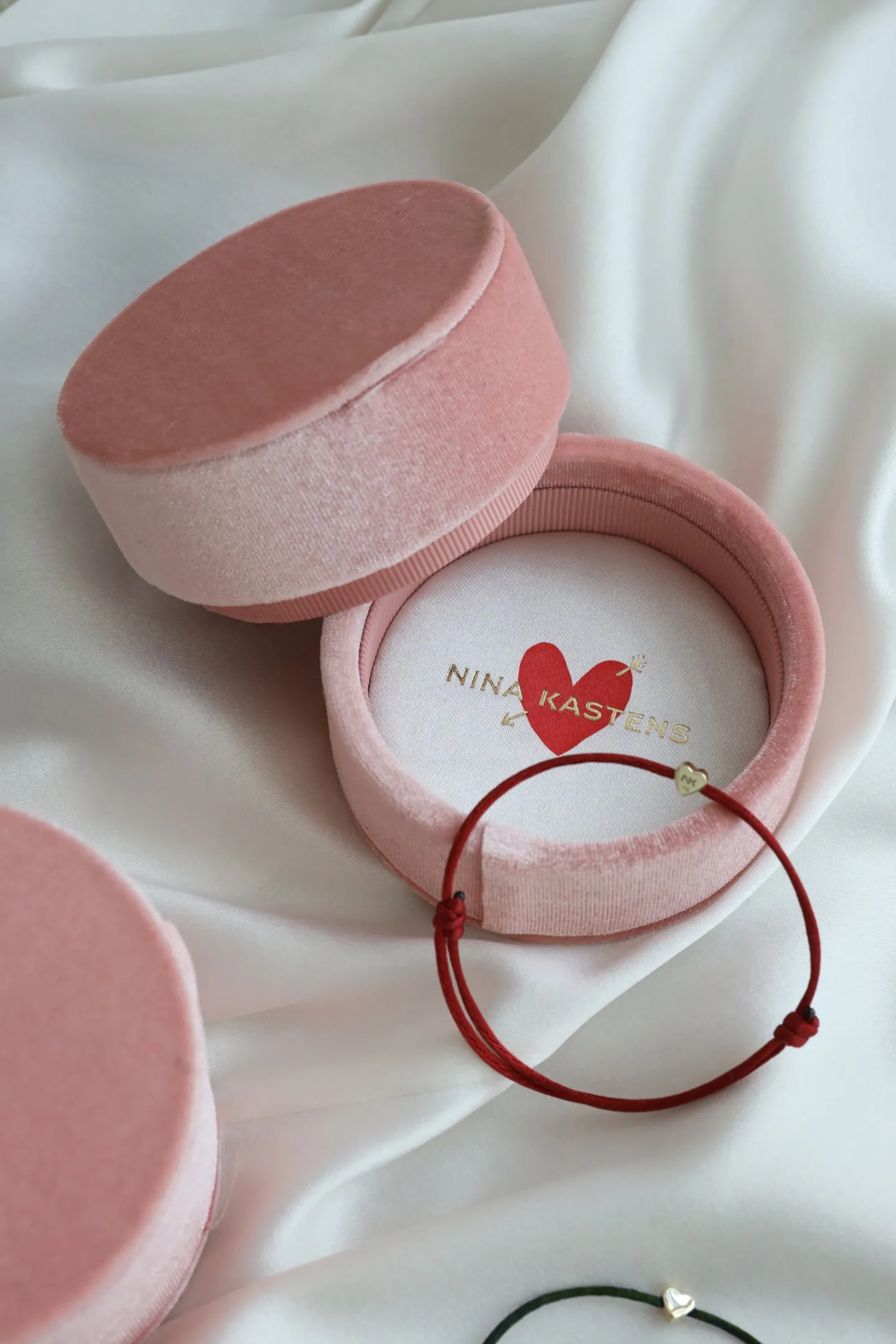 armband_heart_in_burgundy_2.webp Nina Kastens x Anita Hass Schmuck | Fine Jewelry<Armband 'Heart' in Burgundy
