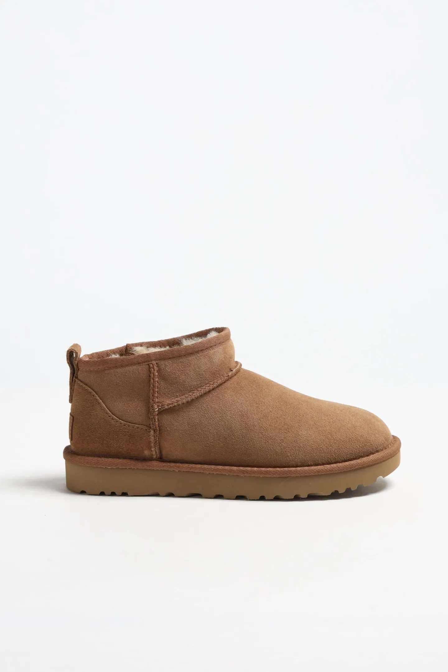 boots_classic_ultra_mini__0-3.webp UGG Stiefel & Boots<Boots Classic Ultra Mini in Chestnut