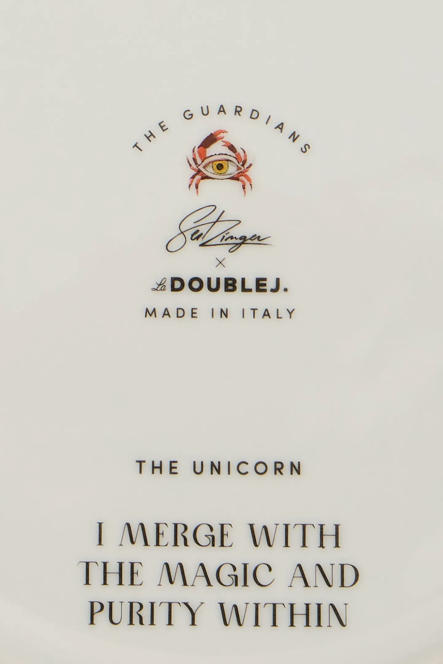dekorativer_teller_the_un_2.webp La Double J Home<Dekorativer Teller The Unicorn