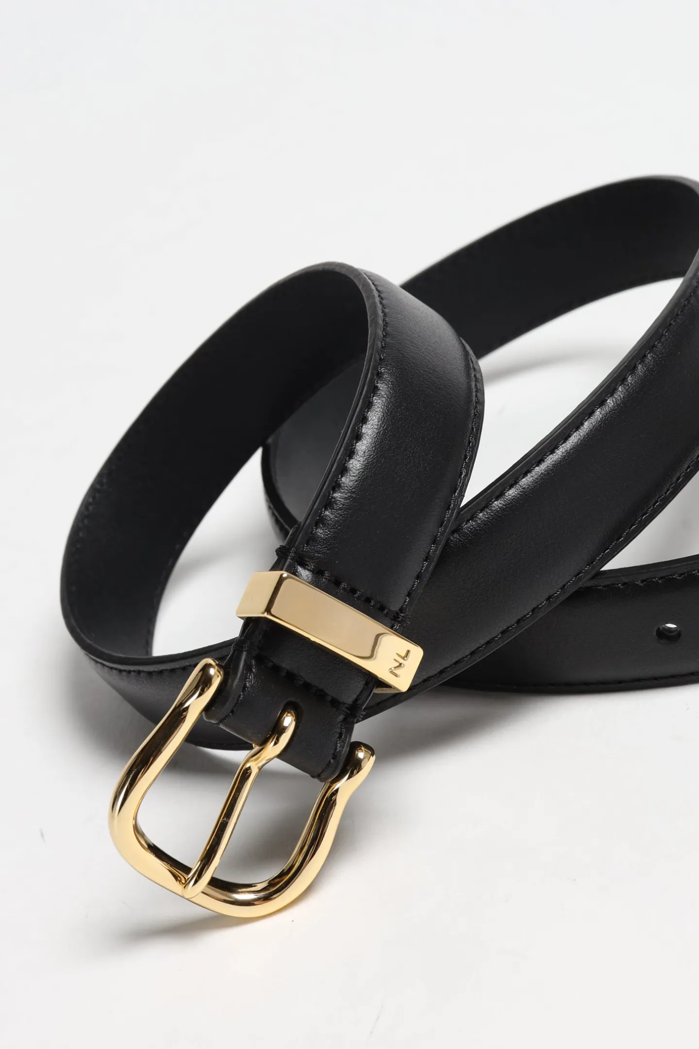 grtel_louise_in_schwarzgo_1.webp Nili Lotan Gürtel<Gürtel Louise in Schwarz/Gold