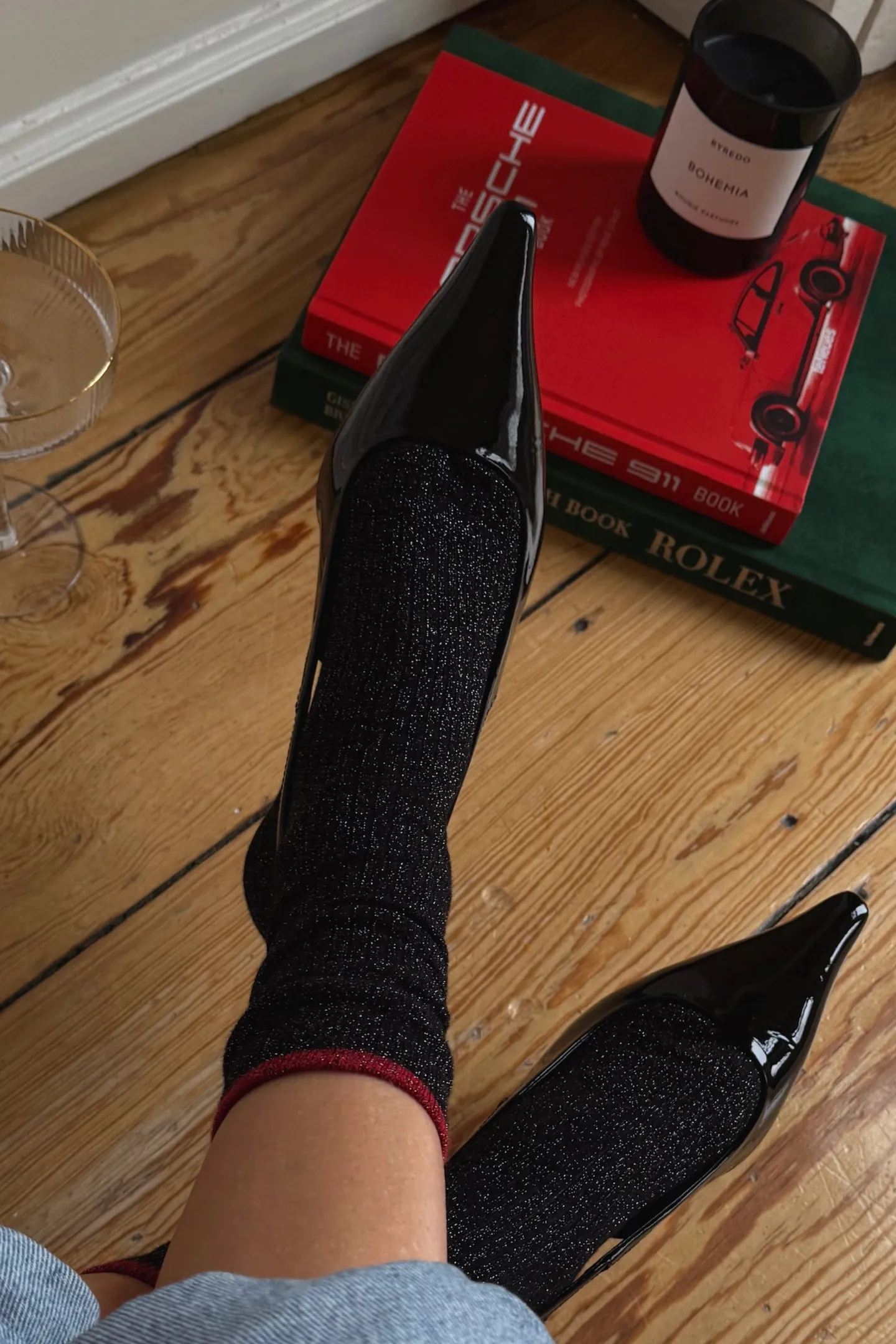 lurexsocken_in_schwarzrot_1.webp Anita Hass Socken<Lurexsocken in Schwarz/Rot