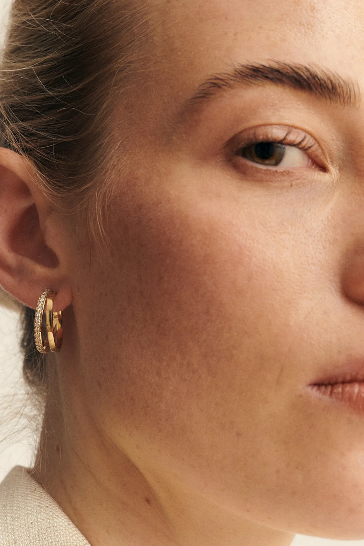 ohrringe_synergy_creoles__2.webp Lilian von Trapp Schmuck | Fine Jewelry<Ohrringe Synergy Creoles Half Diamonds