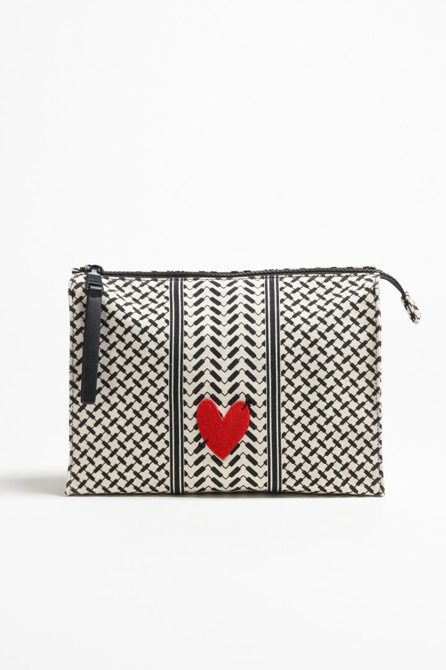 pouch_pili_heart_in_schwa_0.webp Lala Berlin x Anita Hass Clutches & Pouches<Pouch Pili 'Heart' in Schwarz/Weiß