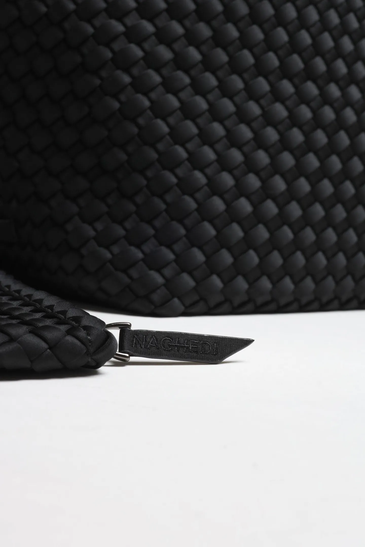 tasche_st_barths_large_in_1-4.webp Naghedi Shopper | Schultertaschen<Tasche St. Barths Large in Onyx