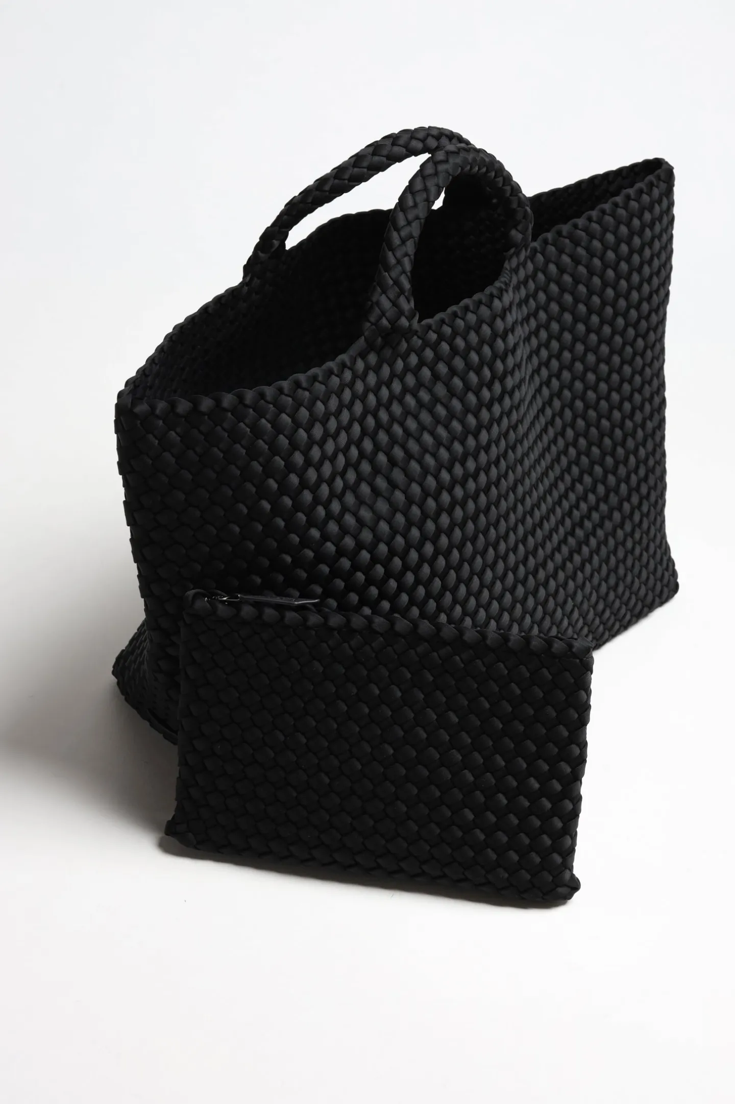 tasche_st_barths_large_in_2-4.webp Naghedi Shopper | Schultertaschen<Tasche St. Barths Large in Onyx