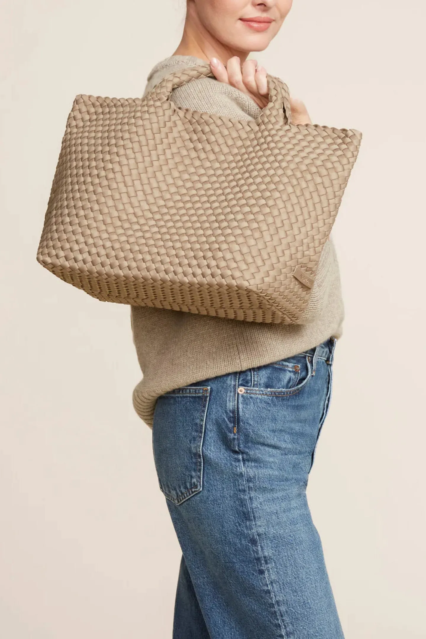 tasche_st_barths_medium_i_1-4.webp Naghedi Shopper | Schultertaschen<Tasche St. Barths Medium in Cashmere