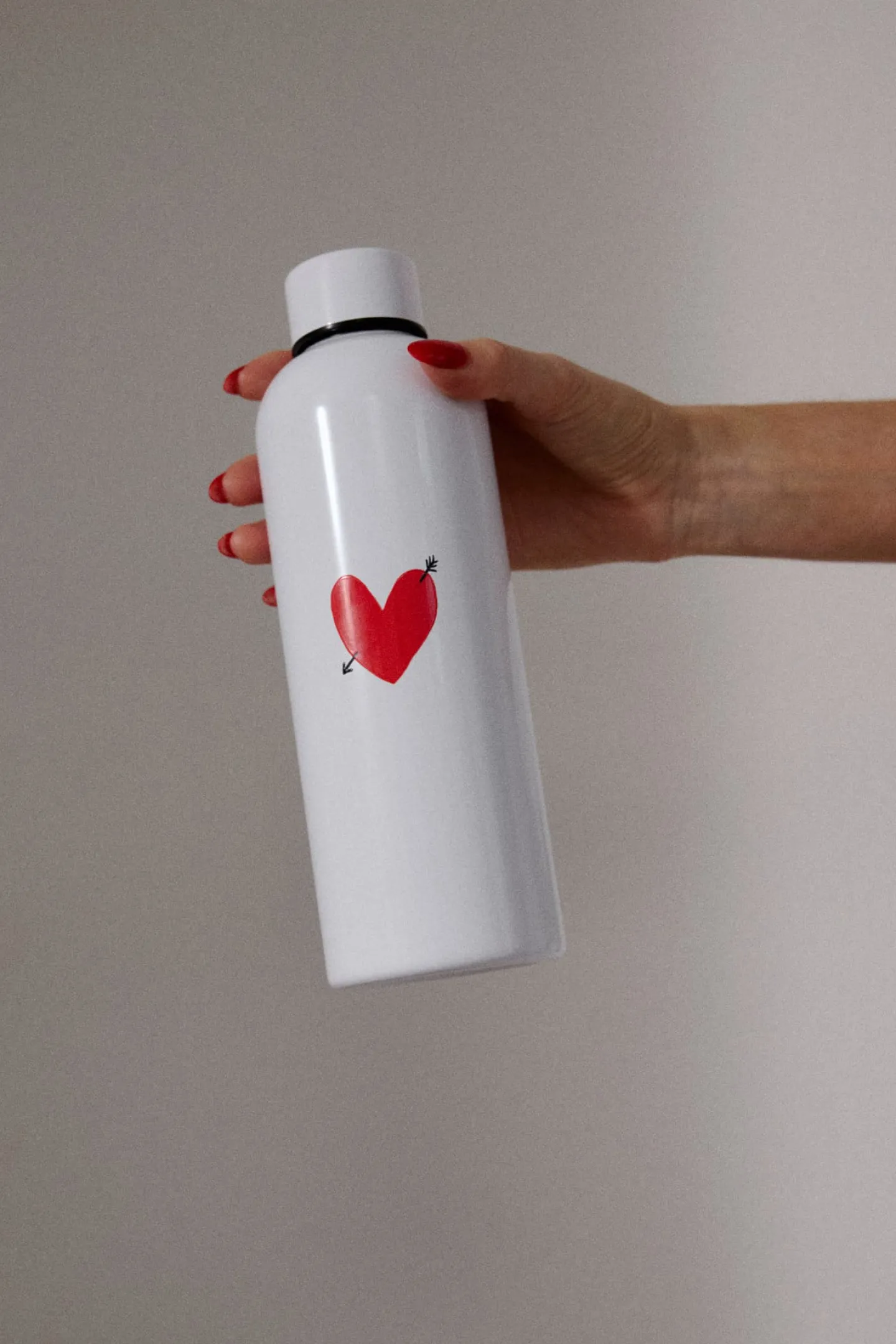 trinkflasche_heart_in_wei_2.webp Anita Hass Gym Home<Trinkflasche 'Heart' in Weiß